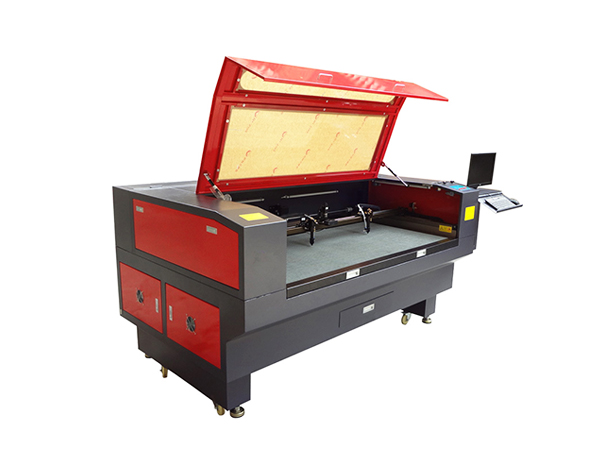 machine laser cutting plexiglass