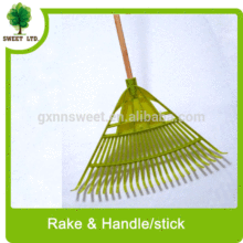2016 best quality rake with well straight varnished woden broom handle