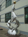 Delphin-Skulptur