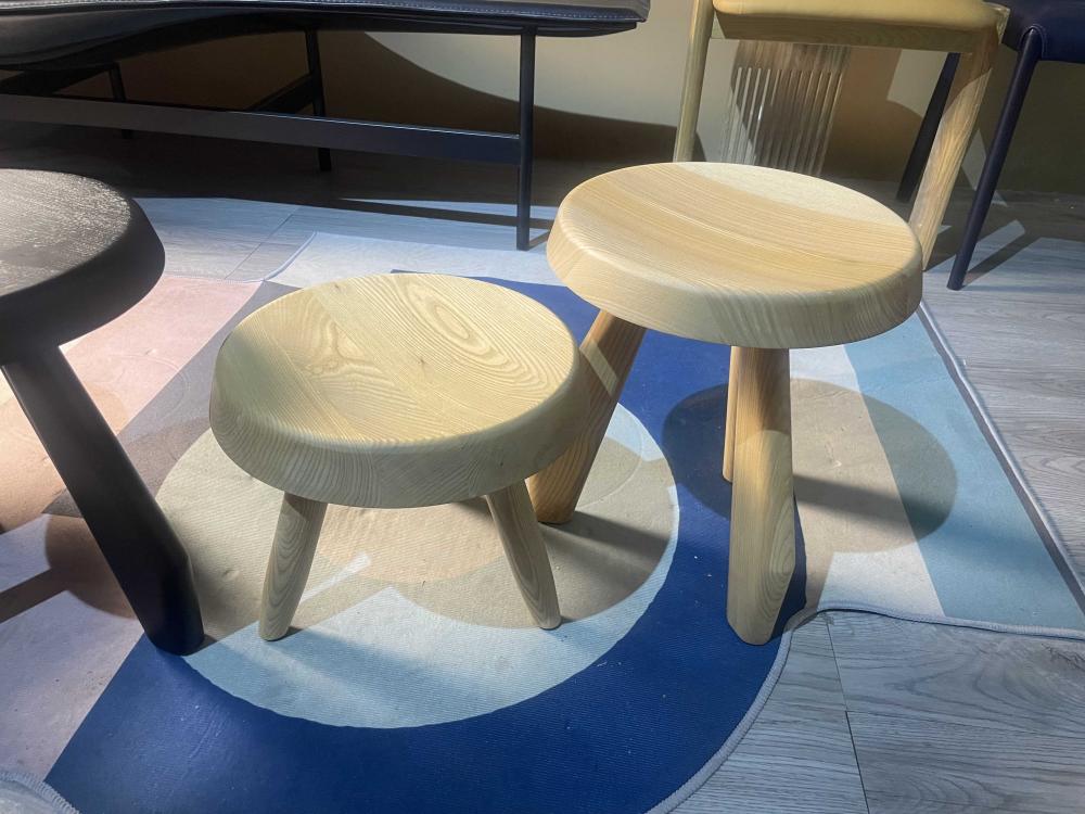 European simple indoor and outdoor natural wood stool