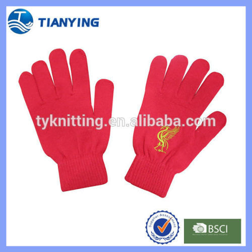 Red embroidered bird five fingers knitted gloves