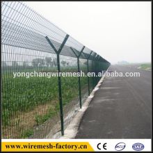 curvy welded wire mesh fence