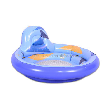 Adultos azul com malha inflável de backrest piscina flutuando