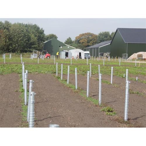 Zonnepaneel aardschroef ankerschroefstapel