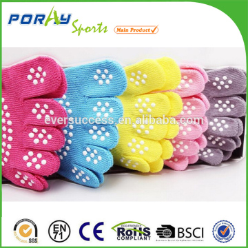 Hot selling silicon gel heel socks