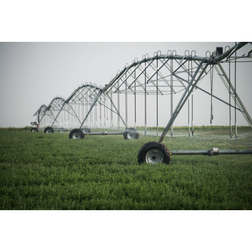 sistema de irrigação de pivô central em s ...