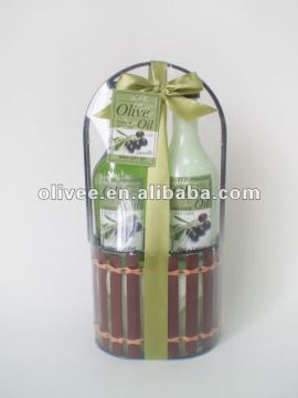 Bath set with bamboo packing