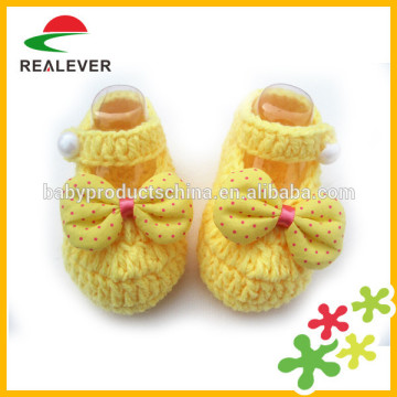 ODM / OEM Custom hand knit baby shoes