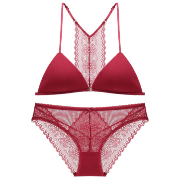 Bralette en modal sans armatures et culotte en dentelle sans armatures en stock