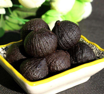 peeled black garlic bulbs for sale