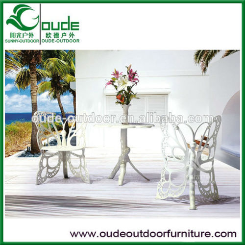 cast aluminium butterfly table and chair