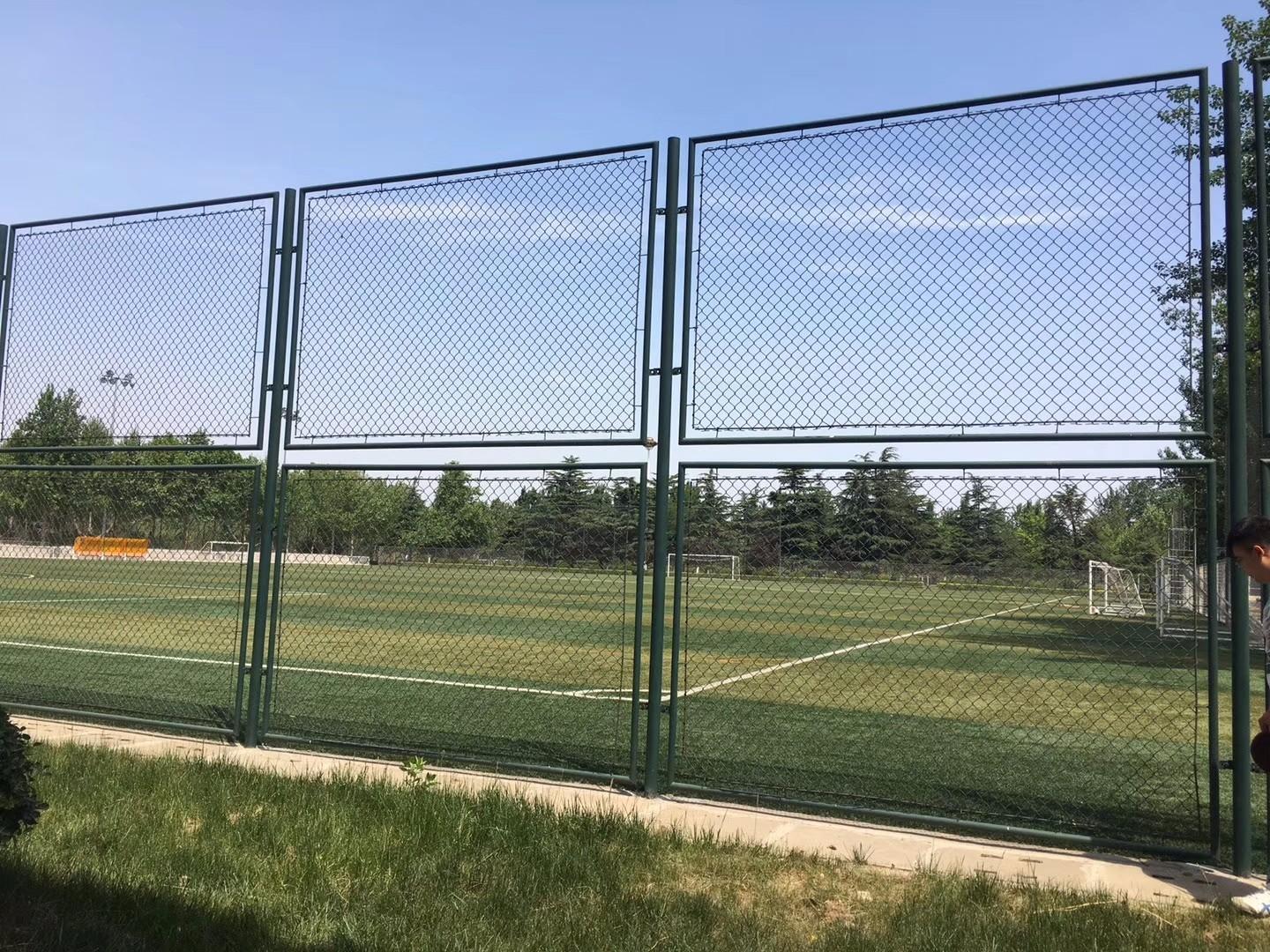 Chain Link Fence Sports Field Fencing Commerical diamond fence with cheap price