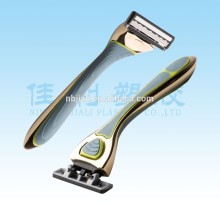 Mental and changable disposable shaving razor