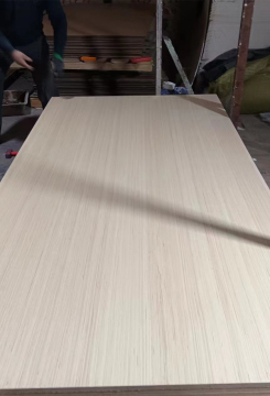 Whole piece of poplar tech wood plywood