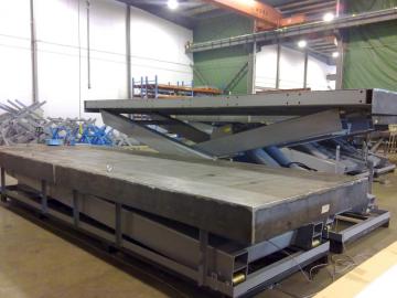 Warehouse material lift hydraulic