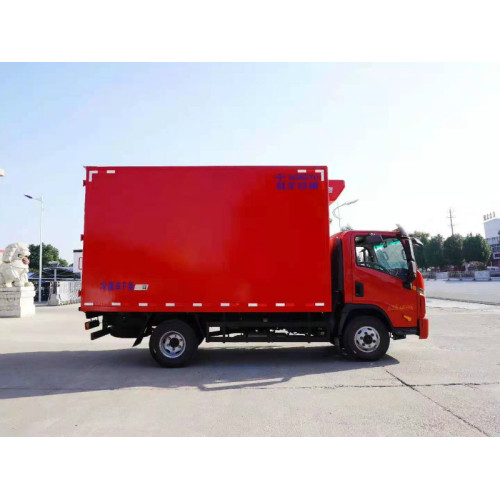 Camion frigorifique rouge à une rangée de 6 mètres