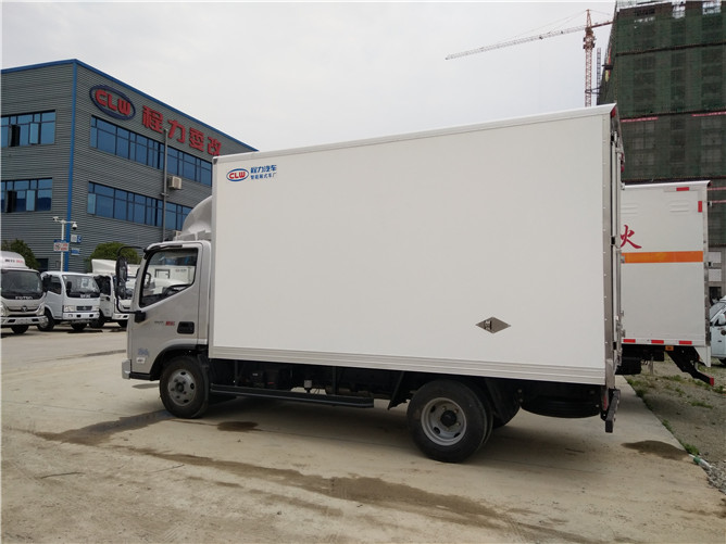 1.5ton 4x2 malori ya van Reefer