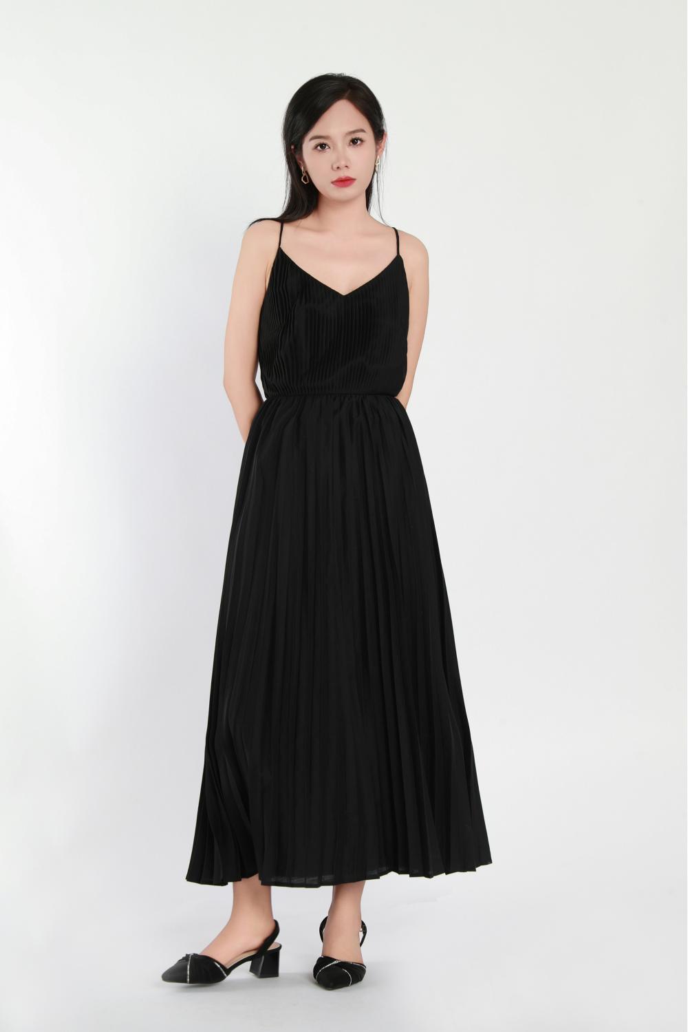 섹시한 주름 검은 드레스