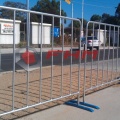 Barricada de aço interligada para controle de multidões