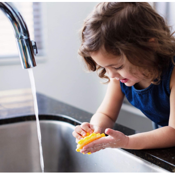 Pegangan Mudah Menangani 100% Silicone Scrubber Untuk Anak-anak