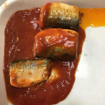 Ikan Sarden Kalengan dalam Saus Tomat