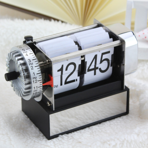 Small Size Alarm Desk Flip Clock for Wake-up