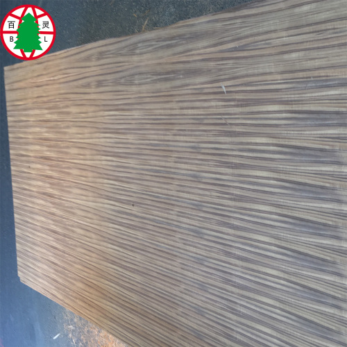 Face de placage en teck naturel sur panneau MDF