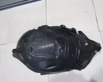 W205 Wing Front Liner Splash Guard 2056903101