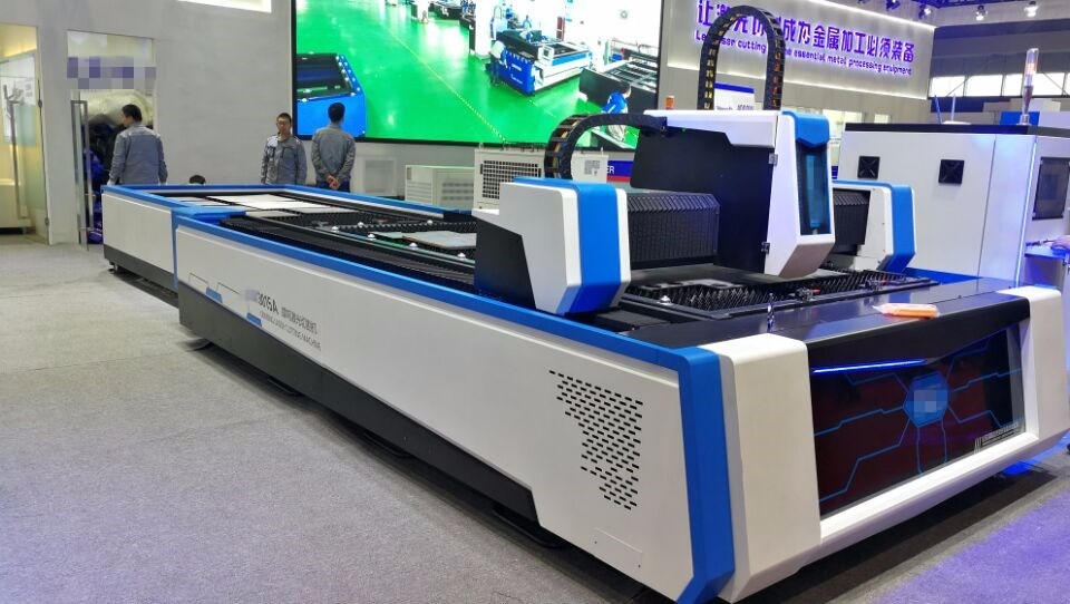 1000w 1500w 2000w 3300w 4000w Exchange table fiber laser metal cutter cutting machine for metal sheet LMN3015A