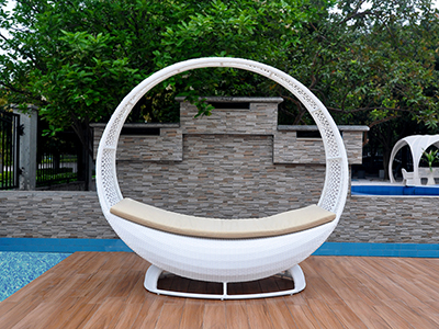 Wicker Daybed