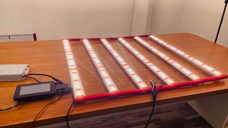 600 watts LED élèvent des lumières 600 watt led grow lights