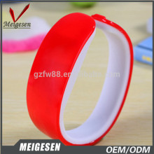 China Custom New Design Rainbow Color Plastic LED Digital Watch
