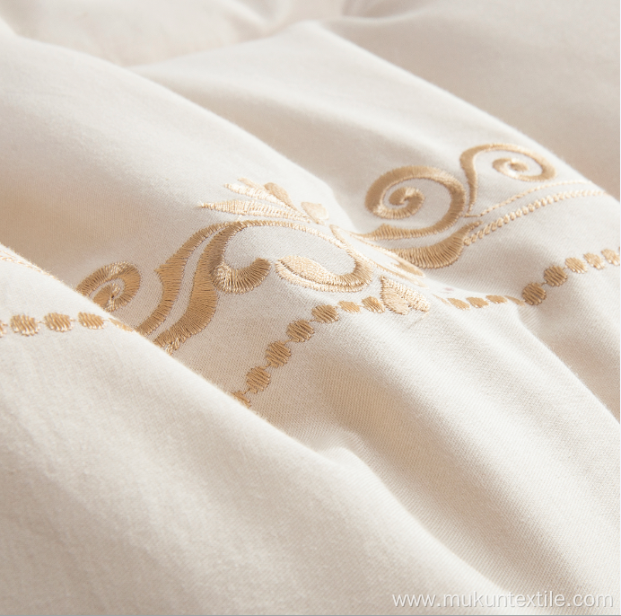 Luxury brand name embroidery bedding set comforter