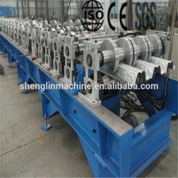 Forming equipment for freeway guardrail sheet