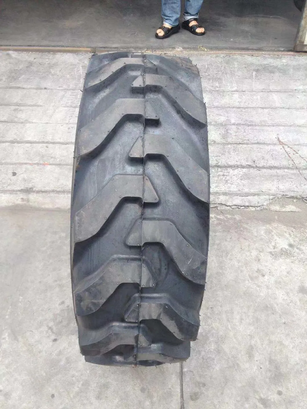 Sand Tyre 1400r20 1600r20 24r21 MTP Aeolus/ Boto/ Eced