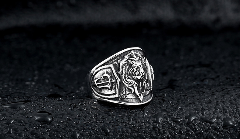 lion badge ring