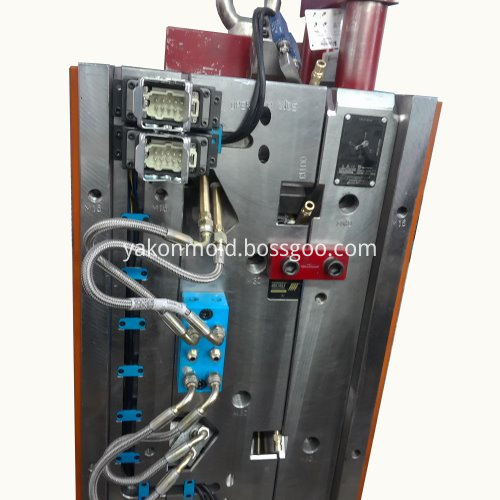 Plastic injection mold auto spares