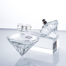 Factory Direct Prices: Best Selling Orient Perfume Bottles with Lid and Diamond Accents