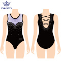 Dây đeo nhiều màu trở lại cô gái leotards