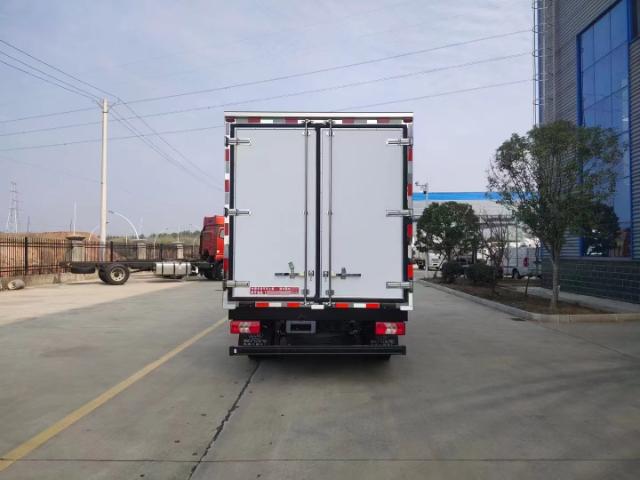 Refrigerated Truck 9 Jpg