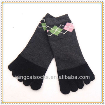 cotton beactiful jacquard children girls five fingers socks five toe socks