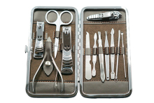 Luxurious Leather PU manicure kit stainless steel