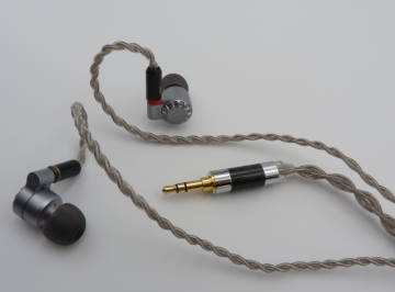 Musicians`in-Ear Monitors with Detachable Cables