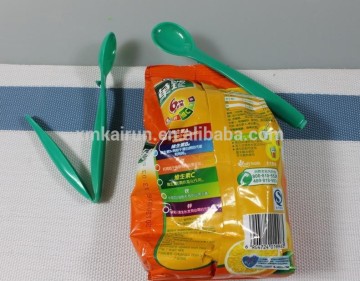 Customized Color plastic bag closure clip/bag sealer clip/clip bag