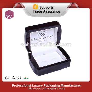 High quality luxury lacquer cufflink case made of wood