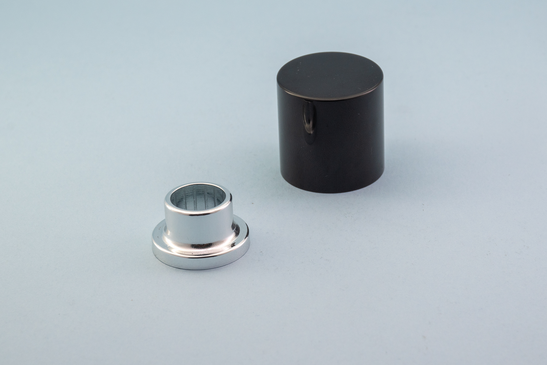 Tampa de perfume de alumínio magnético preto para Fea 15mm Black Magnetic Aluminum Perfume Cap for Fea 15mm