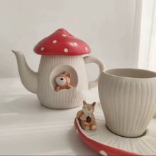 Creative Mushroom-Shaped Tableware for Fun Dining