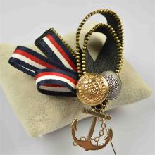 2016 fashion style men non-woven fabrics anchor brooch