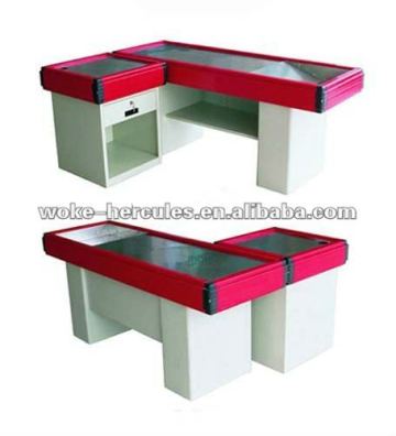 checkout counter with belt