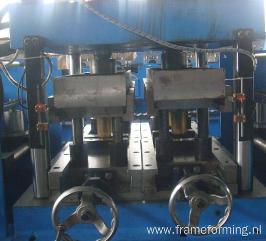 steel channel cz purlin roll forming machine